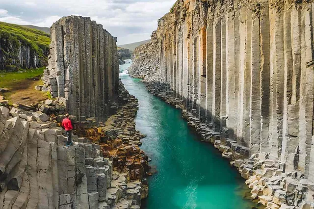 Iceland canyons